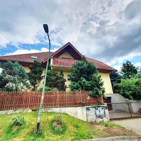 Nowy 1 Przy Termach Cieplickich * يلينيا غورا